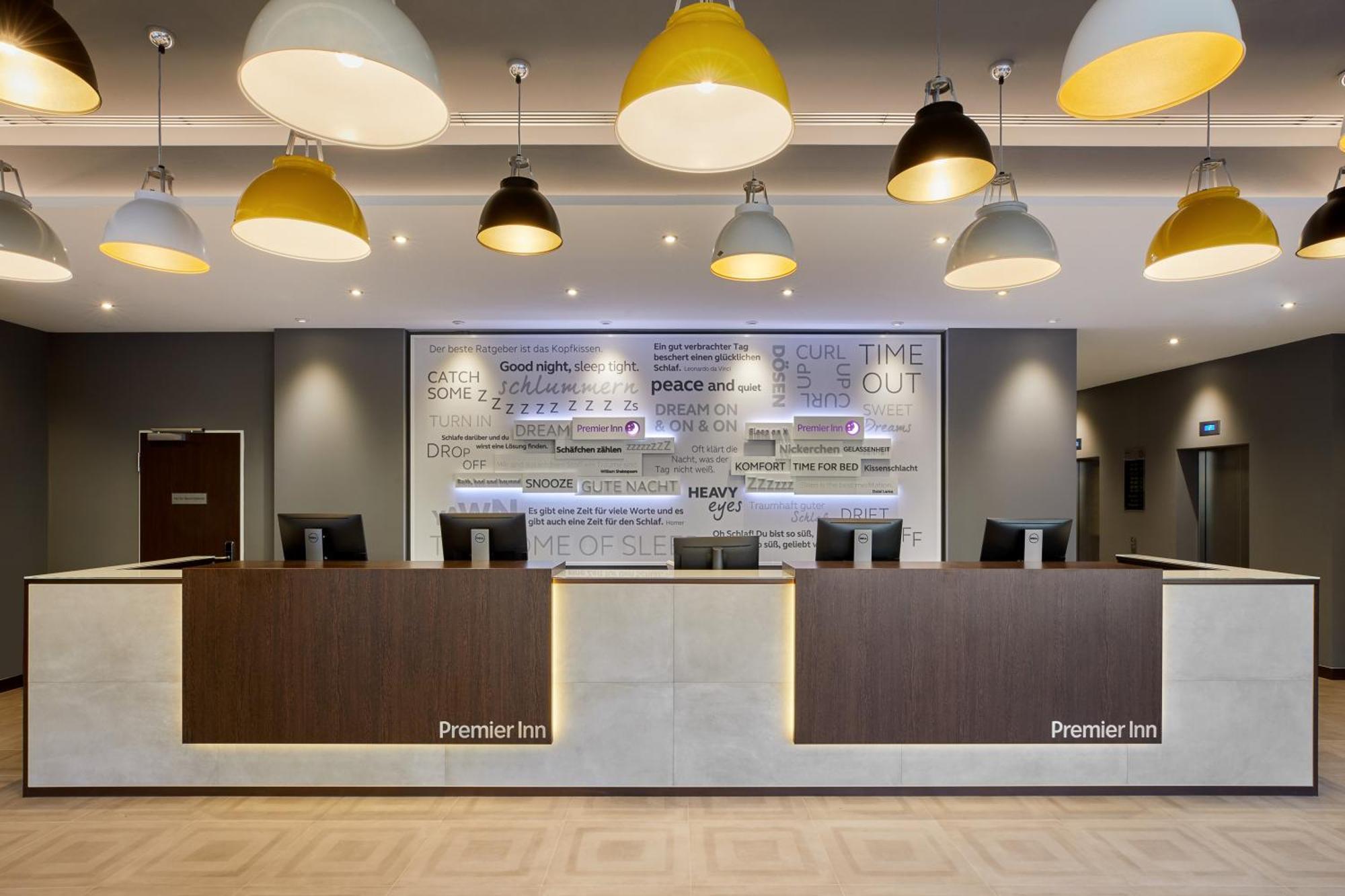Premier Inn Hamburg City Zentrum Luaran gambar