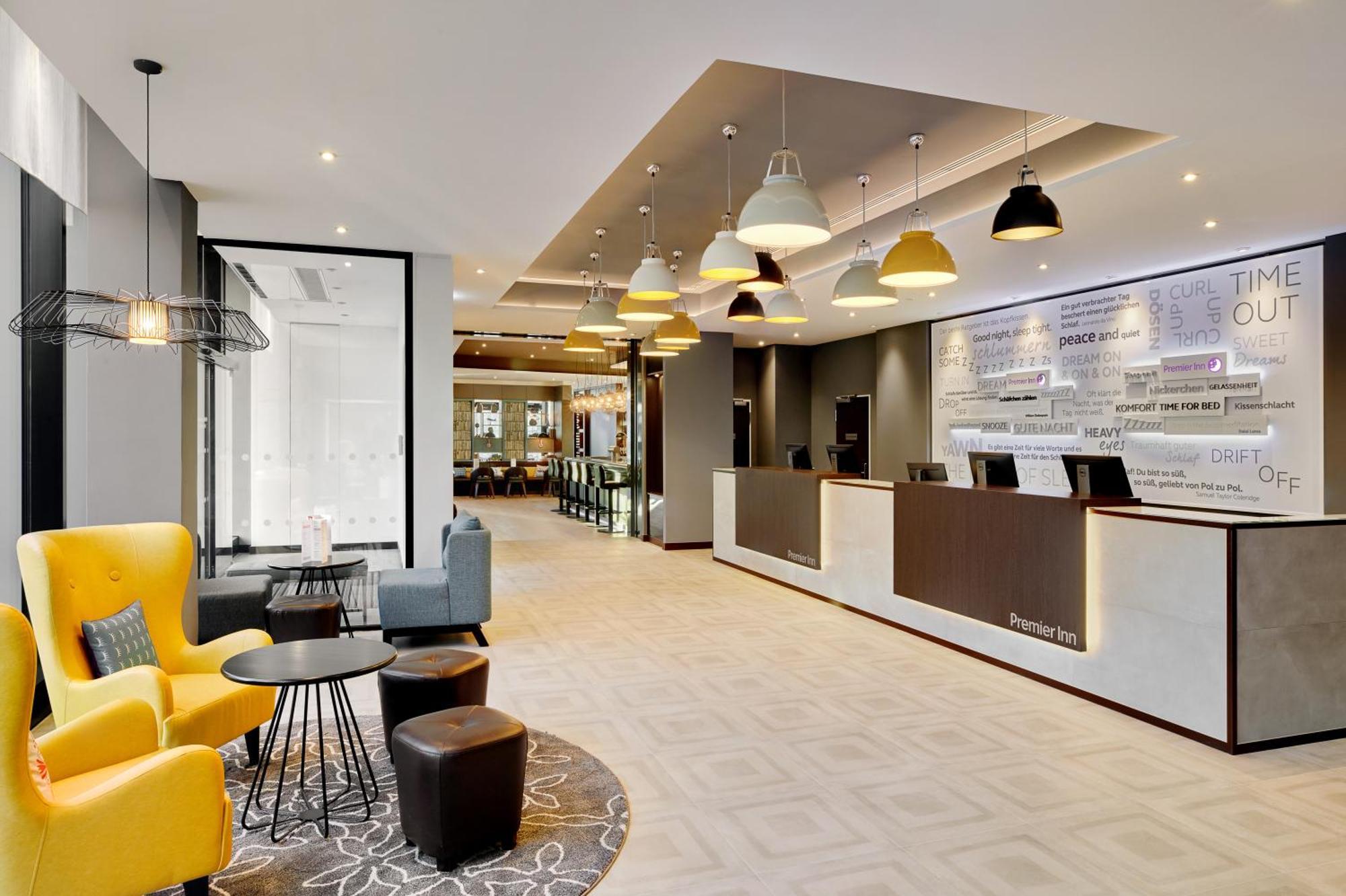 Premier Inn Hamburg City Zentrum Luaran gambar